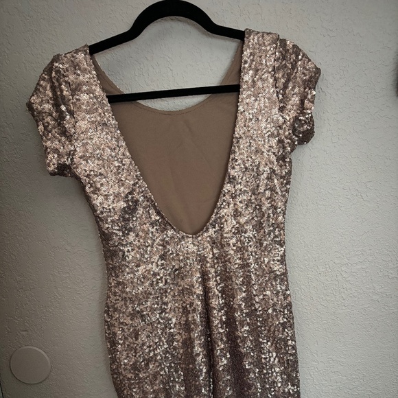 Bronze gold sequin dress, low back, size small - Picture 3 of 4
